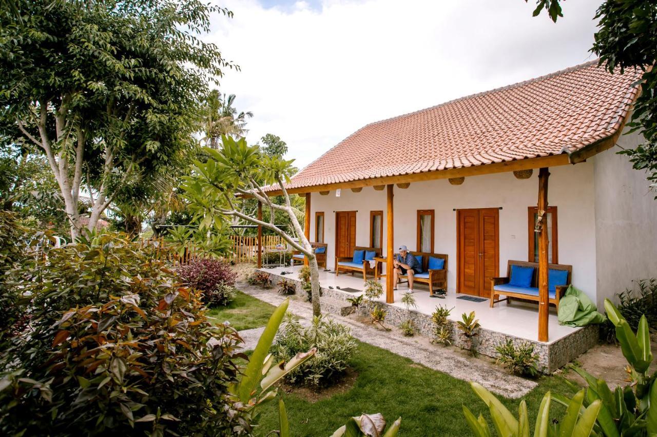 Nuansa Penida Hostel Toyapakeh Exterior foto